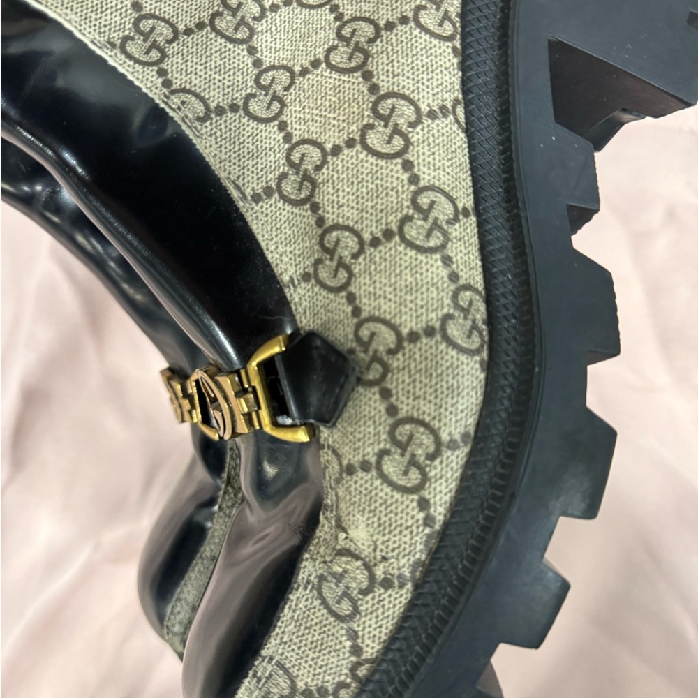 Gucci Beige GG Canvas & Black Patent Leather Combat Boots with Gold Hardware - Picture 2 of 10